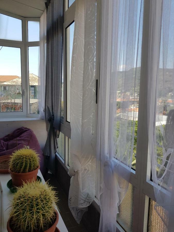 Romantica fuga con vista panoramica sulla città di Savona Exterior foto